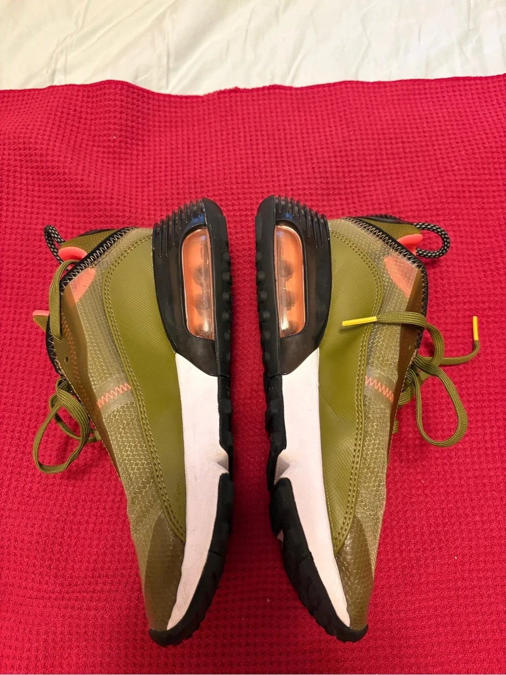 NWOT Nike Air Max 2090 (DC1875-300) ‘Olive Flak’  Women’s 8